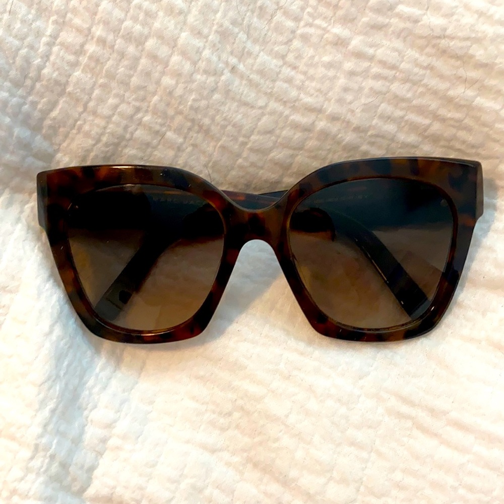 Marc Jacobs tortoise cat eye sunglasses
